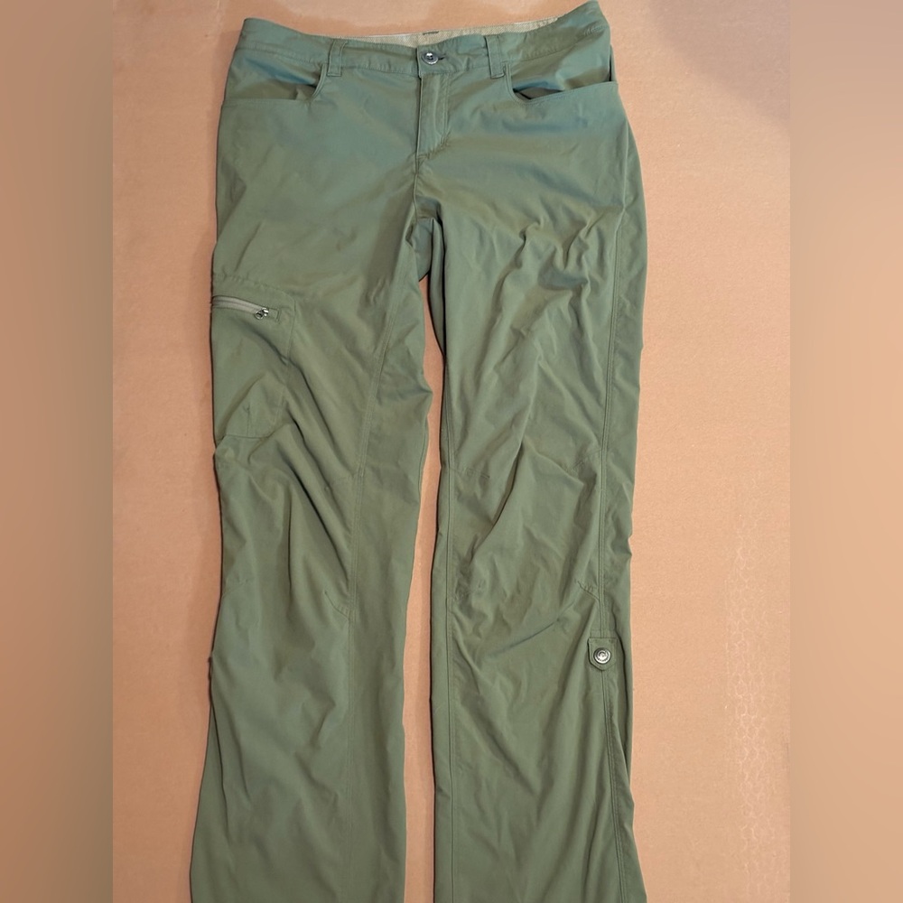 Patagonia Woman’s Pants Size 6 Green